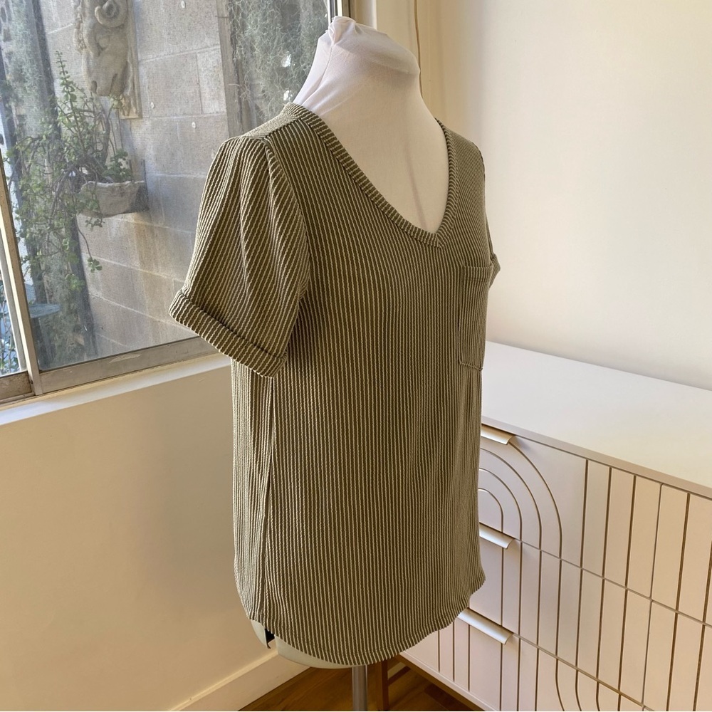 Textured Rib V-Neck Pocket Tee — Sage/Olive Stripe (Size S) - Picture 4 of 9